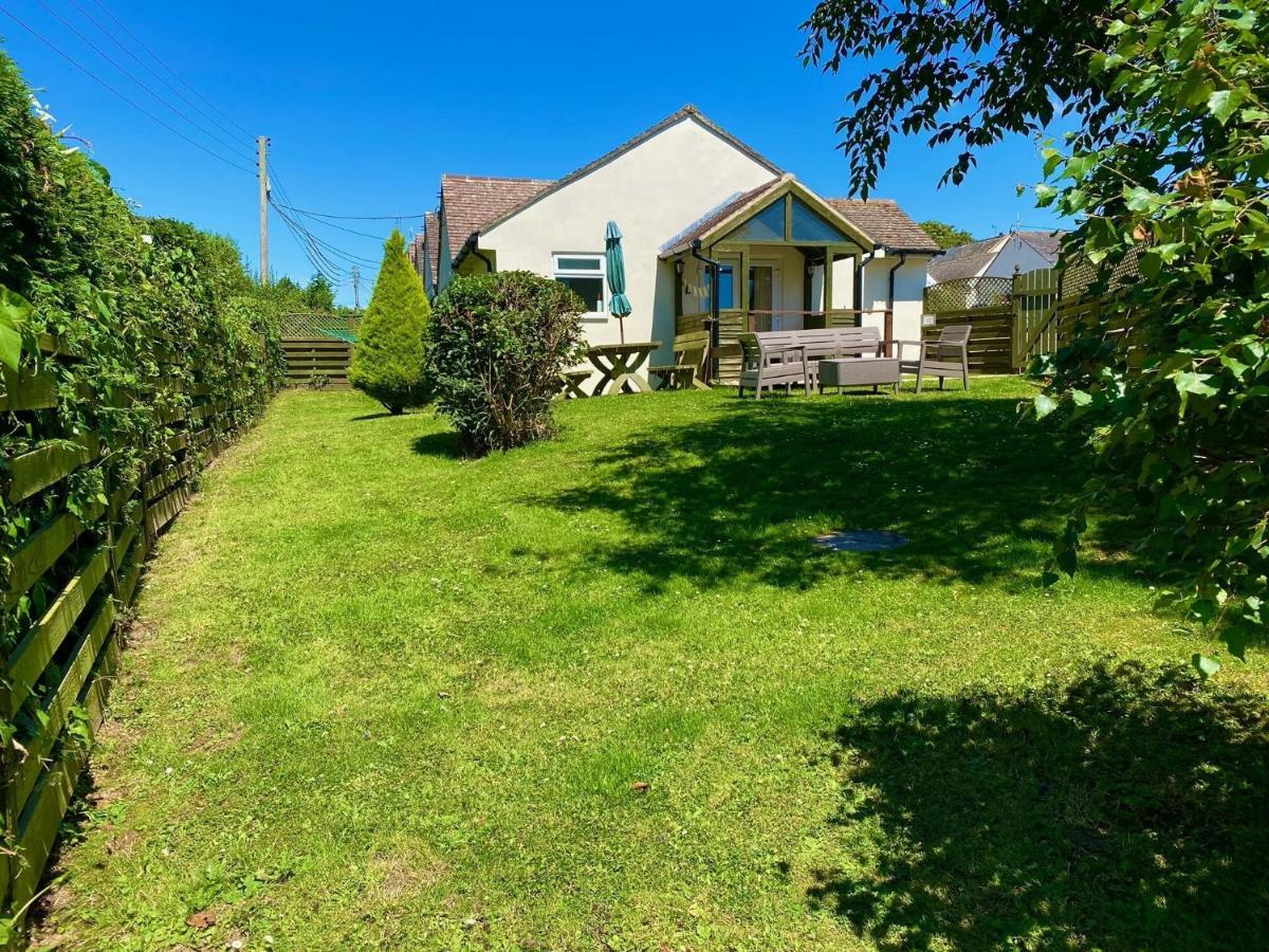Golden Acre Jurassic Coastal Lodges ,Eype Брайдпорт Екстериор снимка