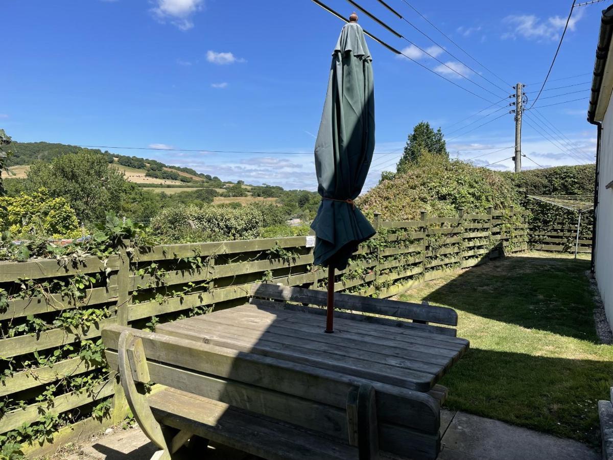 Golden Acre Jurassic Coastal Lodges ,Eype Брайдпорт Екстериор снимка