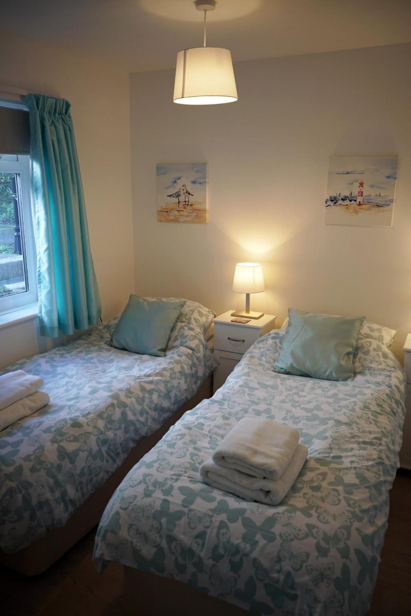 Golden Acre Jurassic Coastal Lodges ,Eype Брайдпорт Екстериор снимка