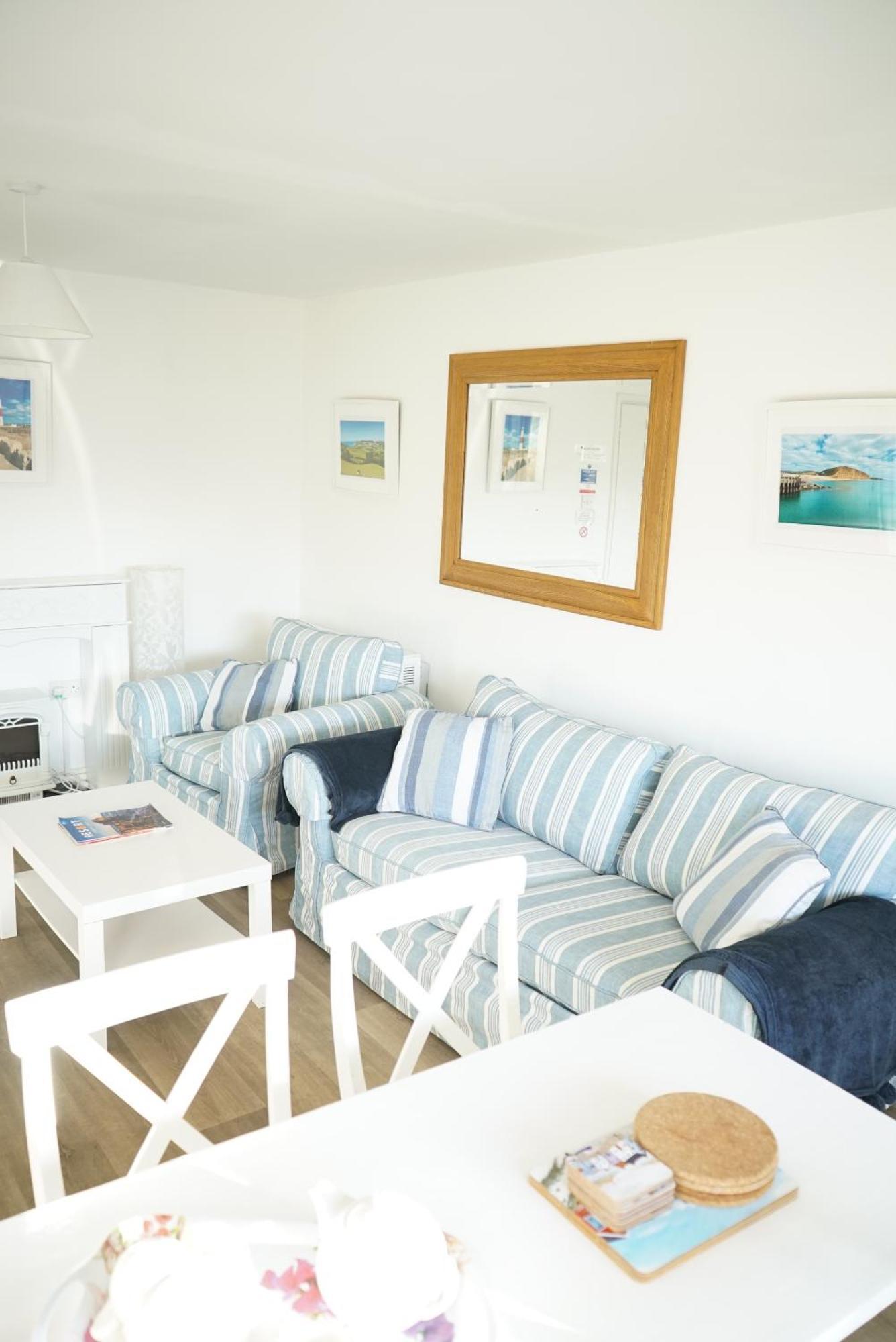 Golden Acre Jurassic Coastal Lodges ,Eype Брайдпорт Стая снимка